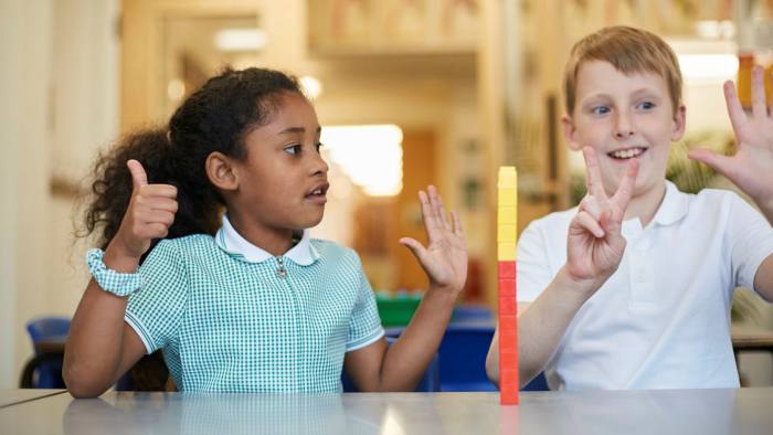 Combating poverty means financial education in primary schools