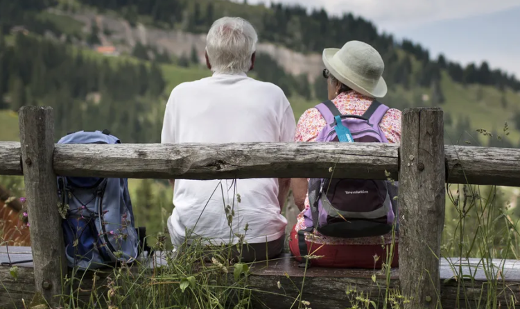 Swiss actuaries back initiative to increase retirement age