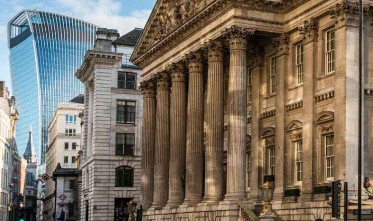Bank of England warns billions of pounds in UK pension pots at risk