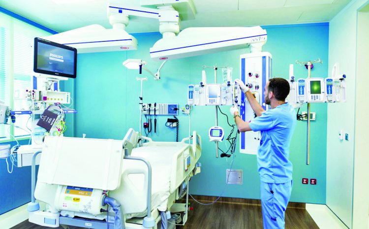 مطالب بتطبيق التأمين الصحي على موظفي الحكومة في قطر